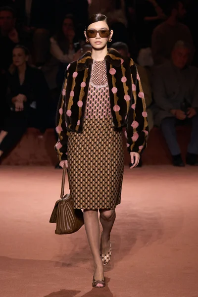 Look 66